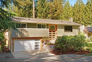 23824 30th St, Redmond, WA 98075-9412