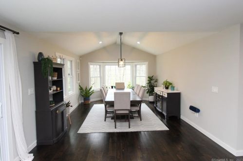 75 Ridge Dale Rd, Upper Stepney CT  06468-1244 exterior