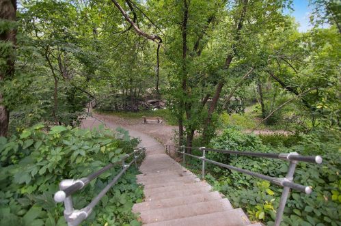 1019 Minnehaha Pkwy, Minneapolis MN  55419-1167 exterior