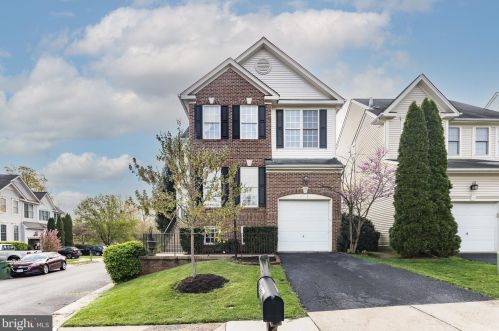 8801 Fenimore Pl, Bristow, VA 20136-5727