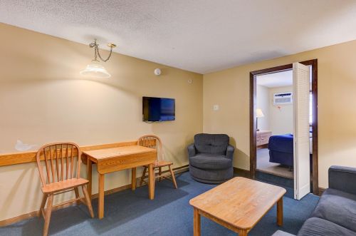 2955 White Mountain Hwy, Hales Location, NH 03860-4225