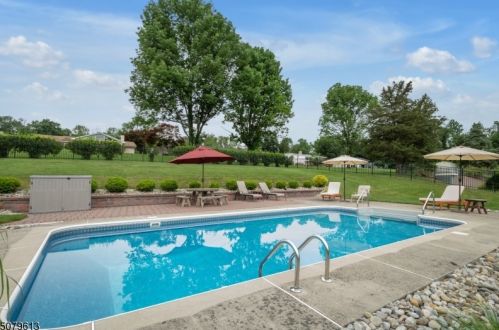 3 Wood Run, Fredon, NJ 07860-1416