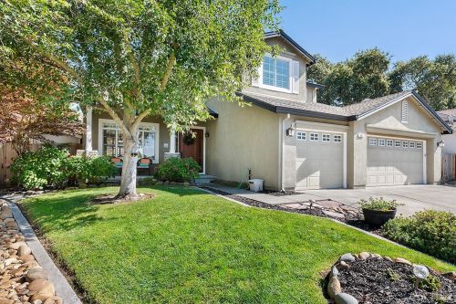 505 Buckeye Dr, Windsor, CA 95492-8351