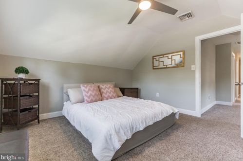 300 Collings Ave, Camden NJ 08107-1738 exterior