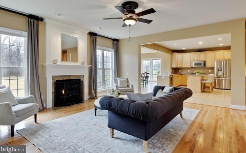 20976 Great Woods Dr, Leesburg, VA 20175-8614