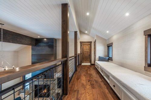 8208 Valhalla Dr, Truckee CA  96161-4296 exterior