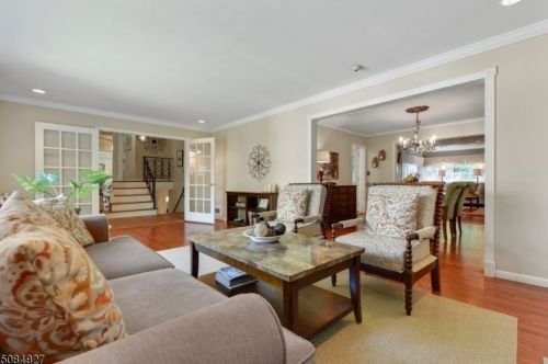 16 Wedgewood Dr, Town Center, NJ 07052-2720
