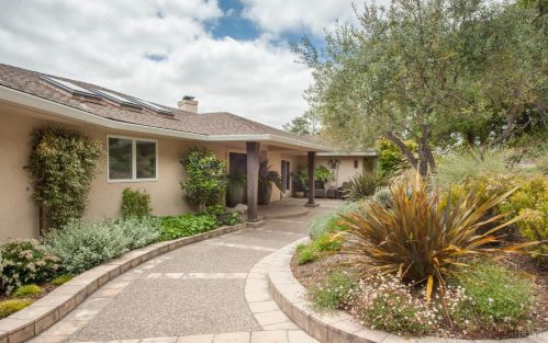 448 Fairhills Dr, San Rafael, CA 94901-1113