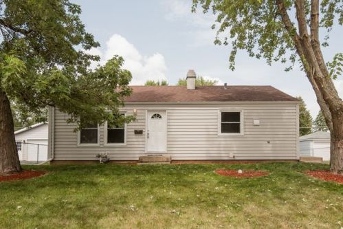 106 Madera Cir, Carpentersville, IL 60110-1111
