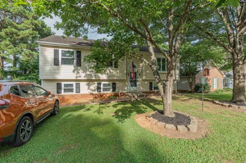 895 Bentley Dr, Lexington, SC 29072-7823