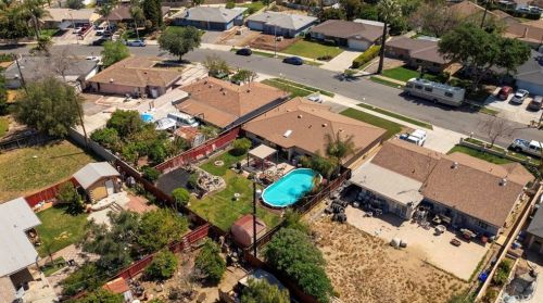 10075 Hedrick Ave, Riverside CA  92503-2377 exterior