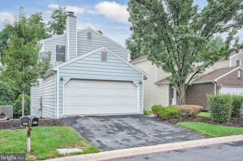 2249 Highland Cir, Harrisburg, PA 17110-9243