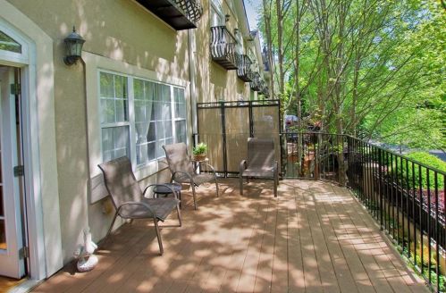 2475 Brookhaven Hts Ct, Atlanta GA  30319-5243 exterior