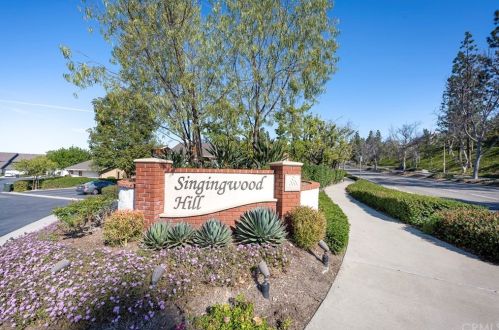 7315 Singingwood Dr, Anaheim CA 92808-1701 exterior