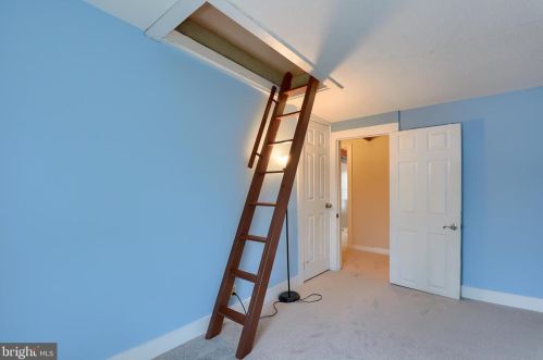 317 Walnut St, Lancaster PA  17602-2451 exterior