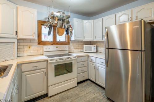 40 2 Ave, Dover NJ  07803-2930 exterior