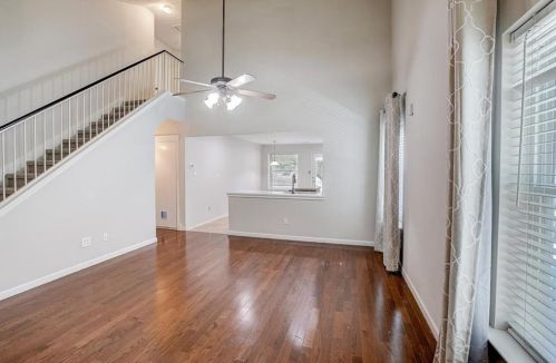 185 Sampson, Uhland TX  78640-4313 exterior