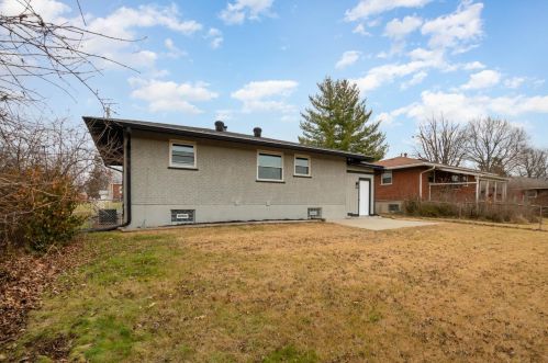 3329 Alexis Rd, Cincinnati OH  45239-4001 exterior