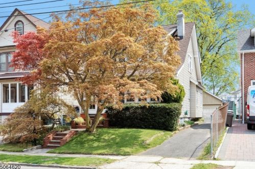 17 Glenwood Ave, Bloomfield, NJ 07003-2201