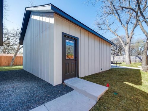 1821 Sylvania Ave, Fort Worth TX  76111-2740 exterior