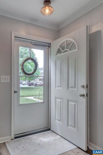 1474 Minor Ridge Ct, Charlottesville VA  22901-1630 exterior