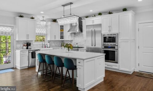 232 Elm Ave, Tavistock NJ 08033-2535 exterior