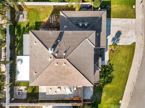 19445 Mi Casa Ct, Riverside CA  92508-6827 exterior