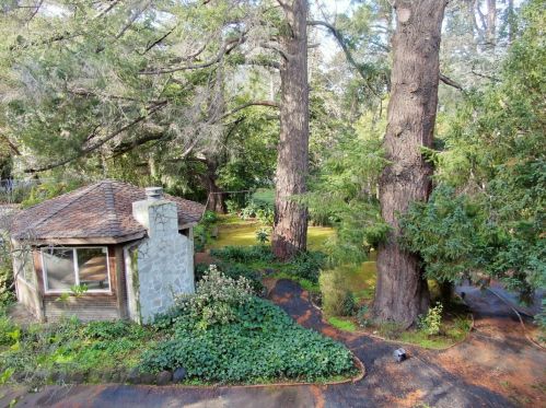 15540 Glen Una Dr, Los Gatos, CA 95030-2936