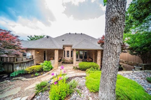 7000 Mossycup Ln, Fort Worth TX  76182-3674 exterior