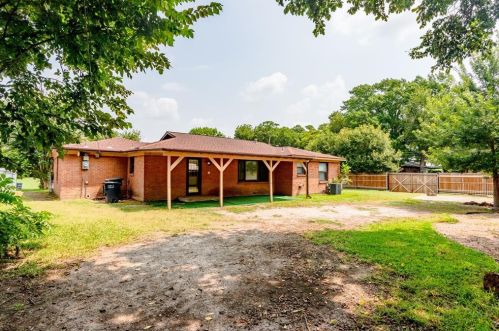 5401 Fursman Ave, Fort Worth TX  76114-4507 exterior