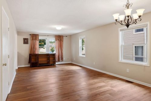 579 Desoto St, Saint Paul MN  55130-4404 exterior