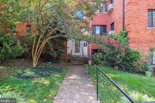 8722 Manchester Rd, Silver Spring, MD 20901-4200