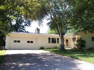 641 Skyline Dr, Blmgtn IN  47404-1835 exterior