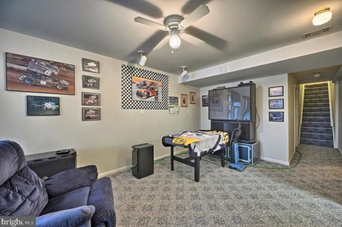 2332 Walnut Bottom Rd, Carlisle PA  17013-3740 exterior