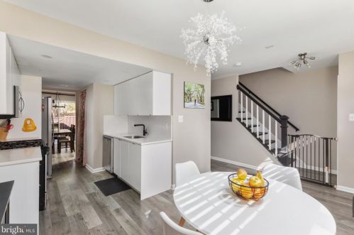 12588 Plymouth Ct, Woodbridge VA  22192-2321 exterior