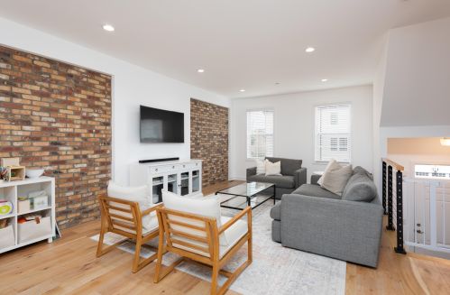 18 River St, Tinton Falls NJ  07701-1302 exterior