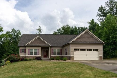 500 Cedar Hollow Dr, Talmo, GA 30575-1536