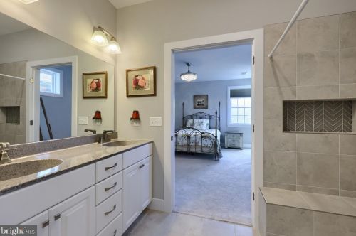 412 Constitution Dr, Ephrata PA  17522 exterior
