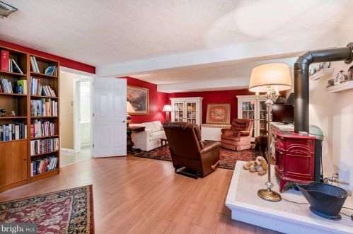 303 Devon Dr, Lancaster PA  17603-4609 exterior