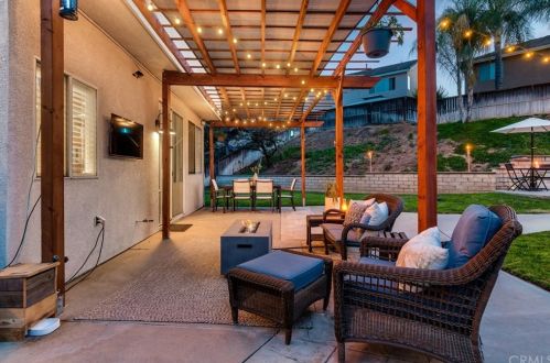 5531 Applecross Dr, Riverside CA  92507-6412 exterior
