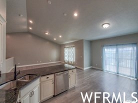 6537 Hvn Maple Dr, Taylorsville UT 84081-4162 exterior