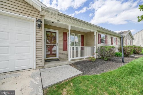 160 Sweet Gum Ln, York, PA 17406-1140