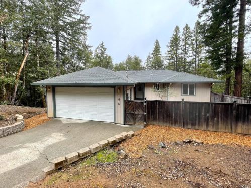 1676 Ponderosa Rd, Willits, CA 95490-9471