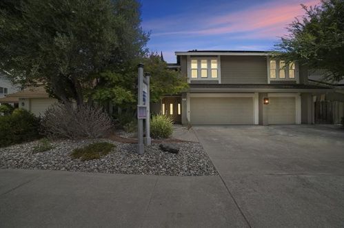 986 Rock Canyon Cir, San Jose, CA 95127-1206