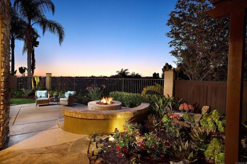 2279 Aventurine Pl, Carlsbad, CA 92009-1709