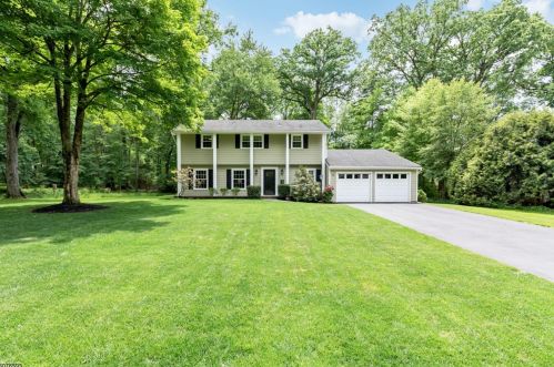 73 Riceman Rd, Berkeley Heights, NJ 07922-1840