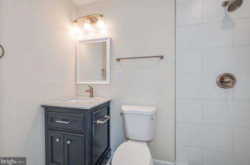 201 Pointfield Dr, Harpers Ferry WV 25425-5173 exterior