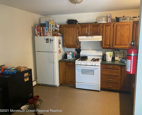 1104 Sewall Ave, Tinton Falls NJ 07712-6450 exterior