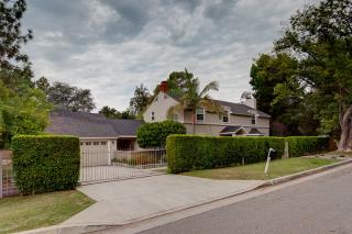 408 Buena Loma St, Altadena, CA 91001-2909