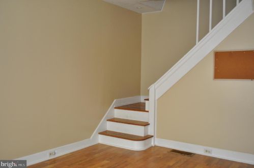 1415 Poplar Ter, York, PA 17404-5628
